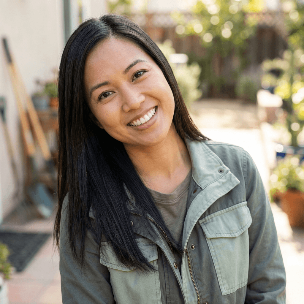 Female solo traveler in her late 20s, Hispanic, friendly approachable style
